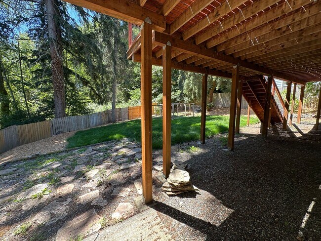 Building Photo - 3 Bed 2 Bath home with 2 Car Garage in Bellingham
