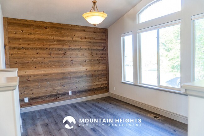 Building Photo - 4071 S Sandpiper Ln