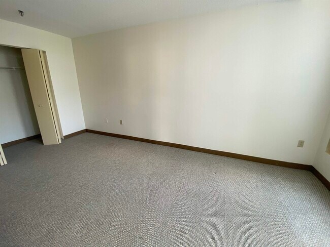 Building Photo - 30 Hanover St