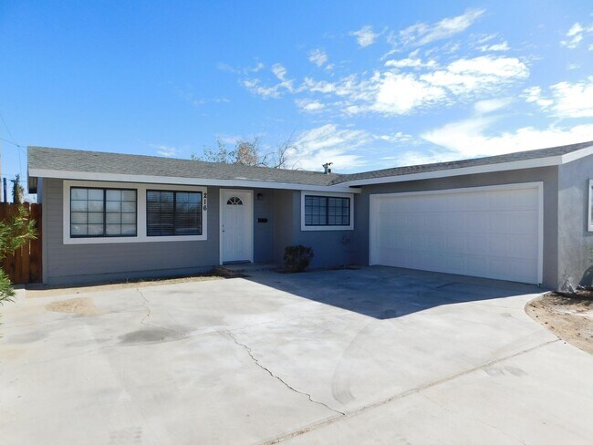 Primary Photo - Attractive House. Huge backyard
