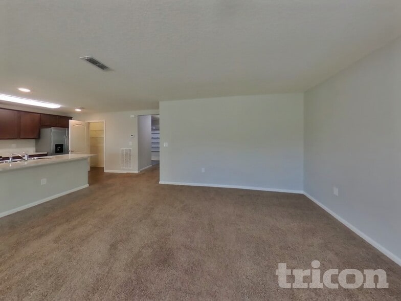 Building Photo - 2330 Sea Palm Ave