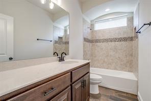 Building Photo - 225 Palmerston Dr