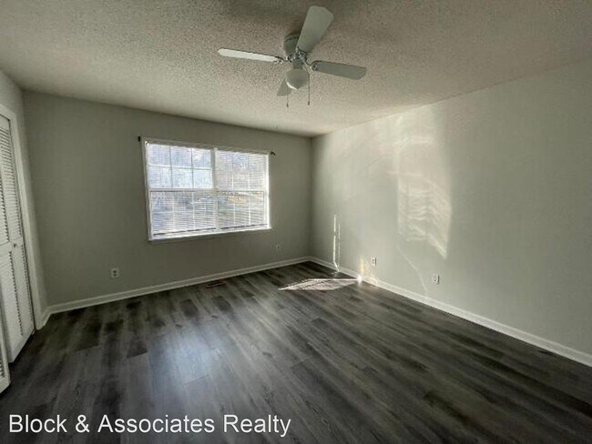 Building Photo - 2 br, 1.5 bath House - 1 Jadewood Court A