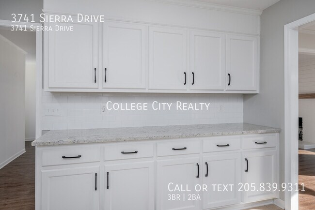 Building Photo - 3741 Sierra Dr