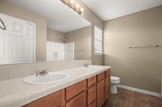 Building Photo - 6220 Perlita Dr