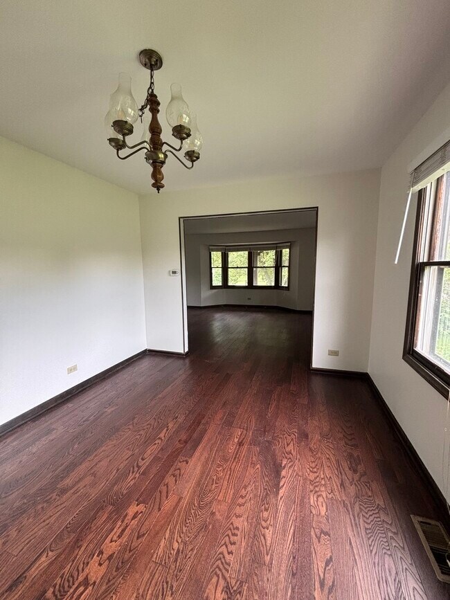 Building Photo - 4080 N Parkside Dr