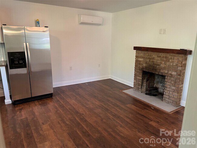 Building Photo - 346 Nesbit Ave