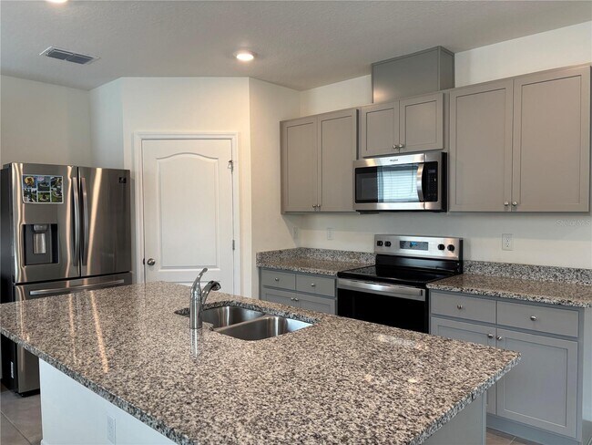 Building Photo - 1456 Cumberland Ave