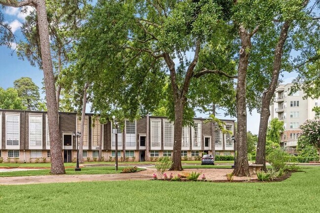 Building Photo - 12633 Memorial Dr