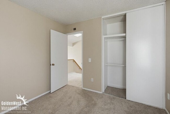Building Photo - Lovely 3Bdm 2Ba Town-home in Rancho Peñasquitos!