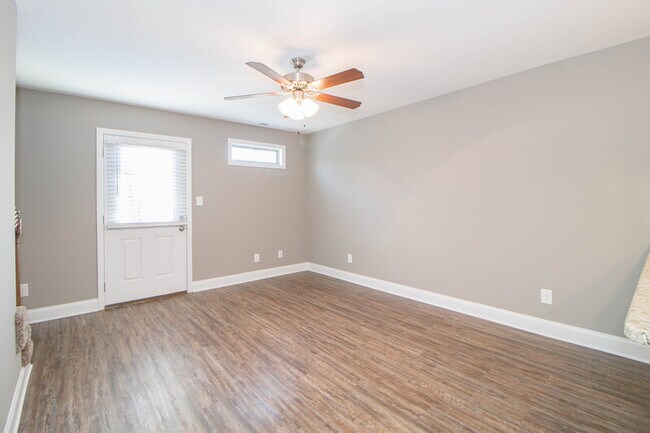 Building Photo - 325-C Landrum Place
