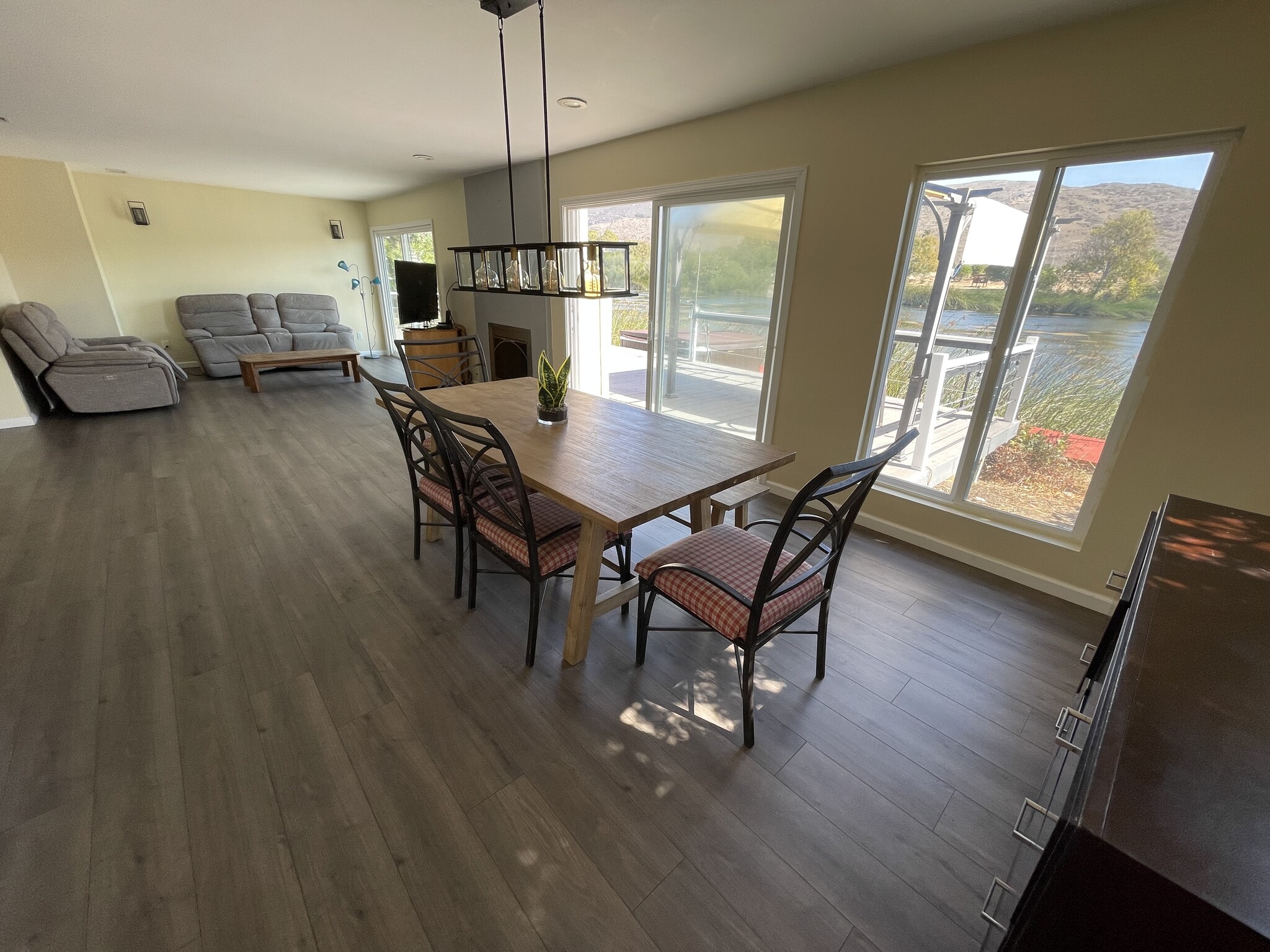 Dining with a view - 1534 Oceanaire Dr