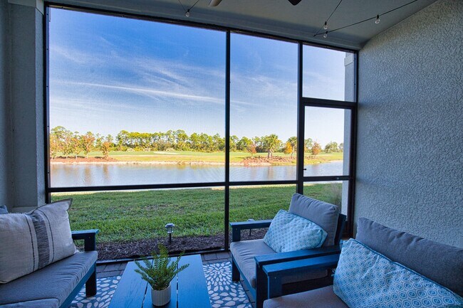 Building Photo - Golf Transfer 2-Bedroom 2-Bathroom First Floor Condo in the desirable Wellen Golf and Country Clu...