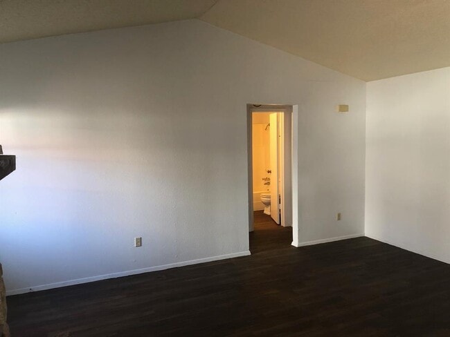 Building Photo - 9609 Aberdeen Way