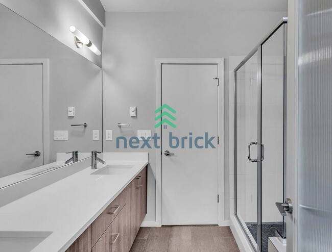 Building Photo - 3BR / 3BA Single-Family Home in Desirable Seattle Neighborhood