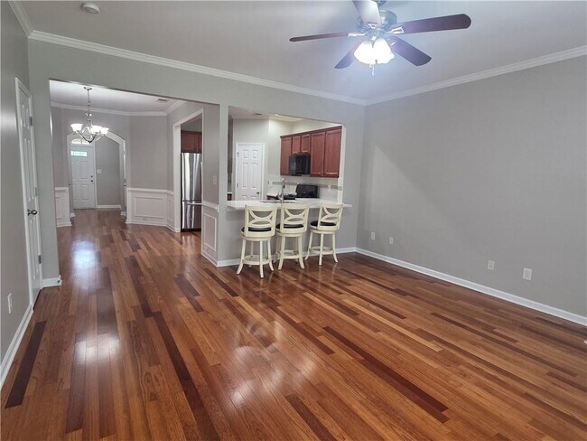 Building Photo - 2720 Beynon Ln NE