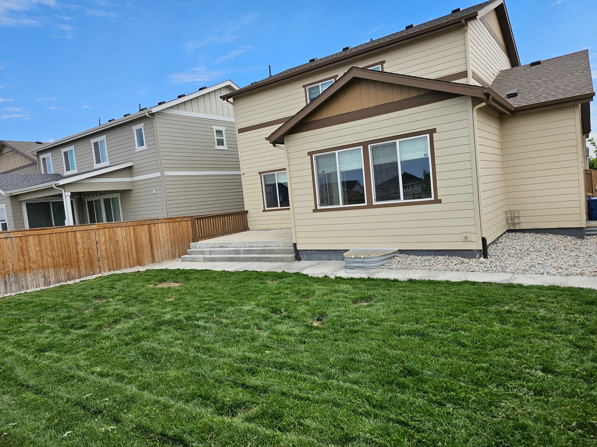 Building Photo - 10869 Wooden Pole Dr
