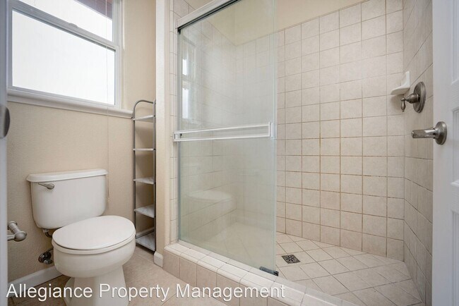 Building Photo - 3 br, 3 bath House - 7910 Walerga Rd Unit 706