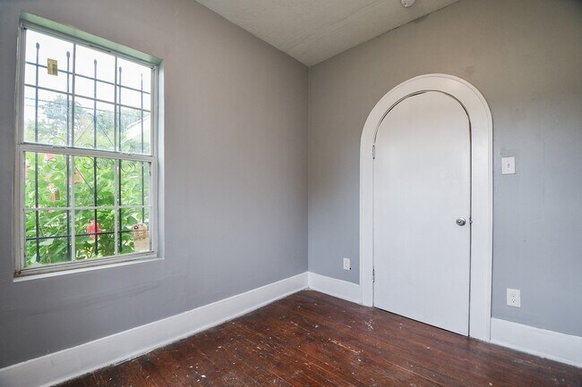 Building Photo - 3319 Holman St