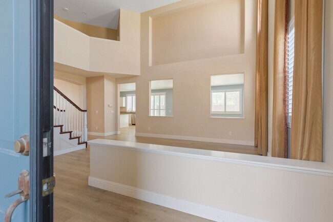 Building Photo - 26523 Starling Ct