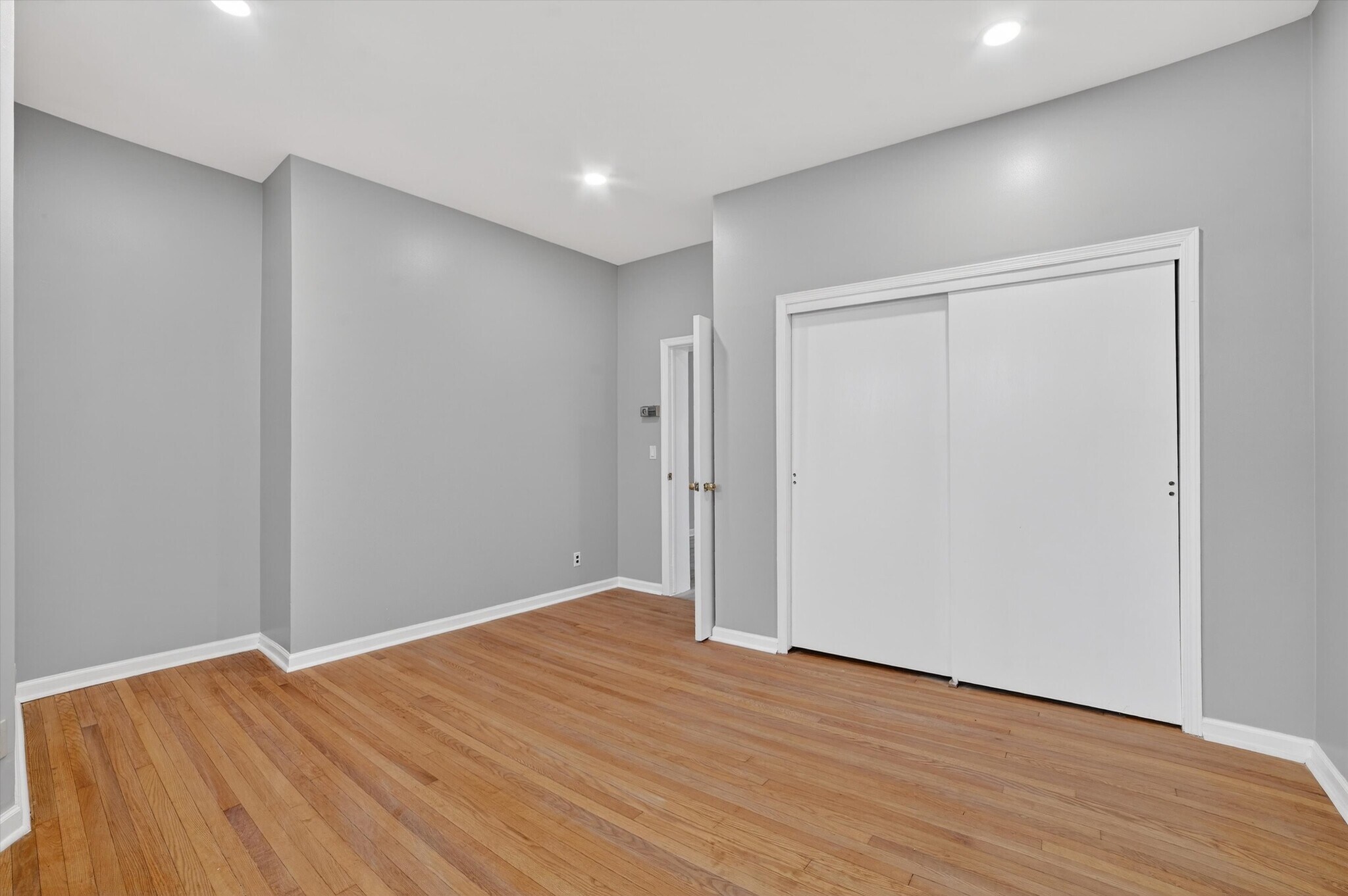 Building Photo - 4 Amackassin Ter