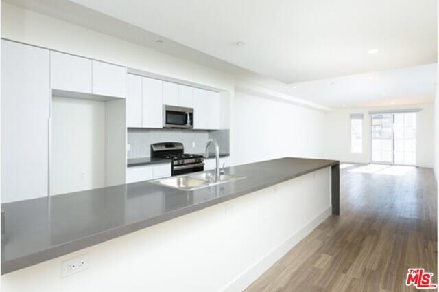 Building Photo - 11847 Kiowa Ave