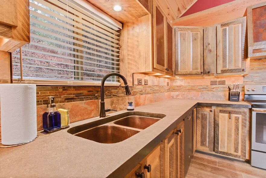 Building Photo - 96 Shilo Dr