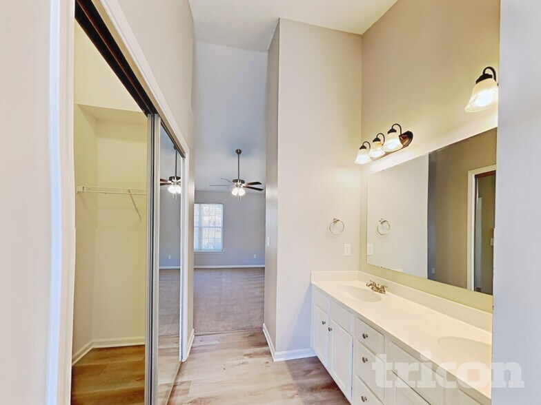 Building Photo - 6800 Brancusi Ct