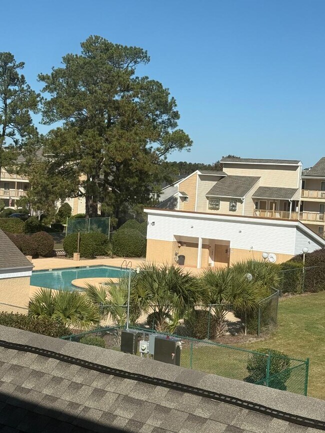 Building Photo - 1095 Plantation Dr W