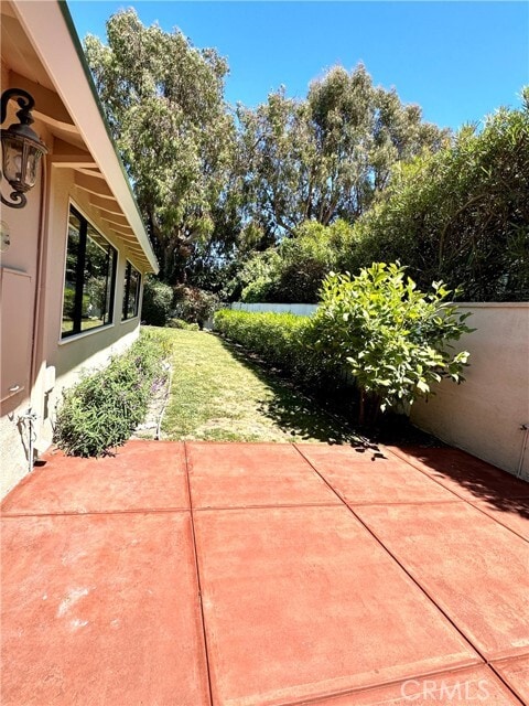 Building Photo - 1316 Granvia Altamira