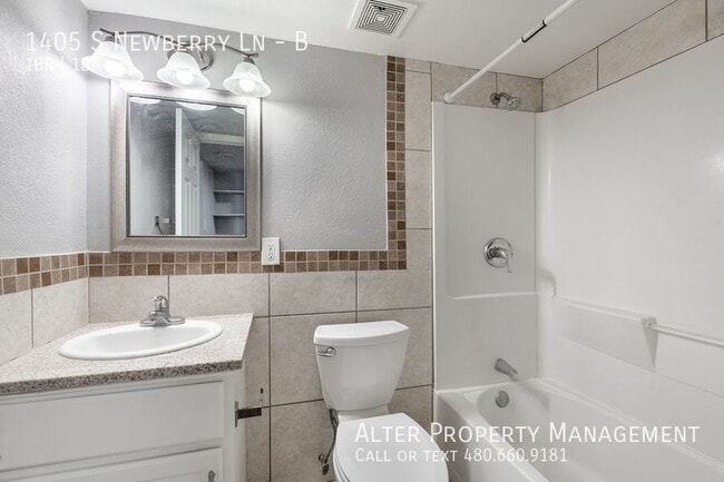 Building Photo - 1405 S Newberry Ln