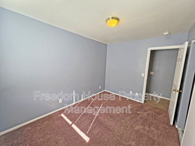 Building Photo - 1444 Star Rd
