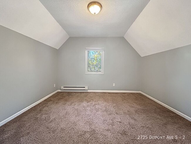 Building Photo - 4br 2ba 1cg ~ Security Deposit Free Altern...