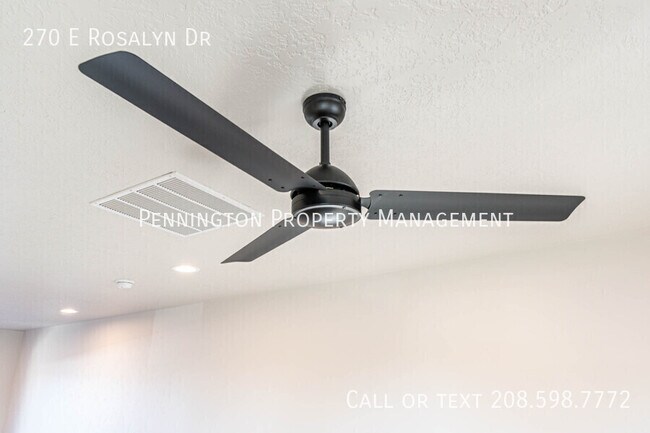 Building Photo - 270 E Rosalyn Dr