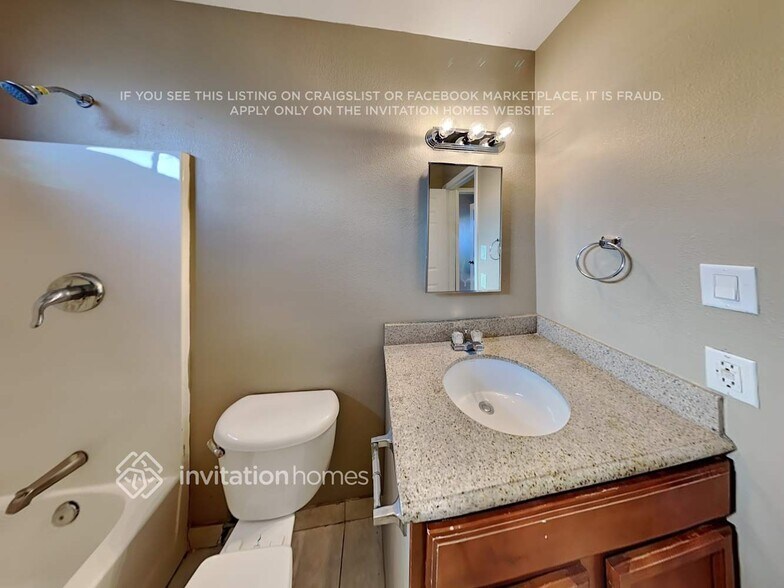 Building Photo - 5047 W Tuckey Ln