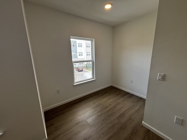 Building Photo - 1209 Southstation Pl