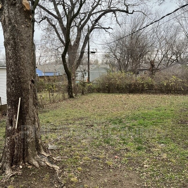 Building Photo - 1220 N Urbana Ave