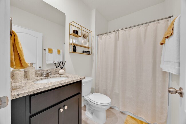 Building Photo - 1708 Buckeye Rd