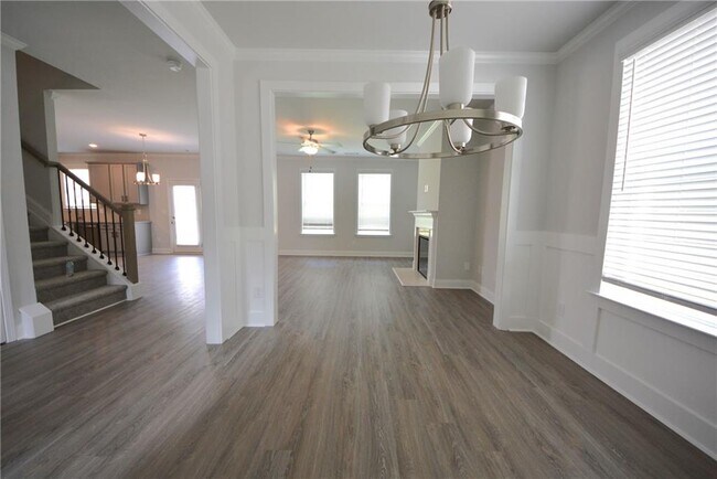 Building Photo - 7243 Millbrae Walk