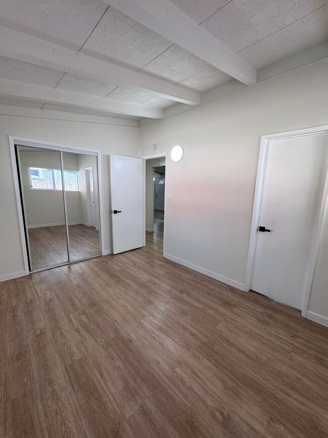 Building Photo - Remodeled 3 bedroom in Sylmar