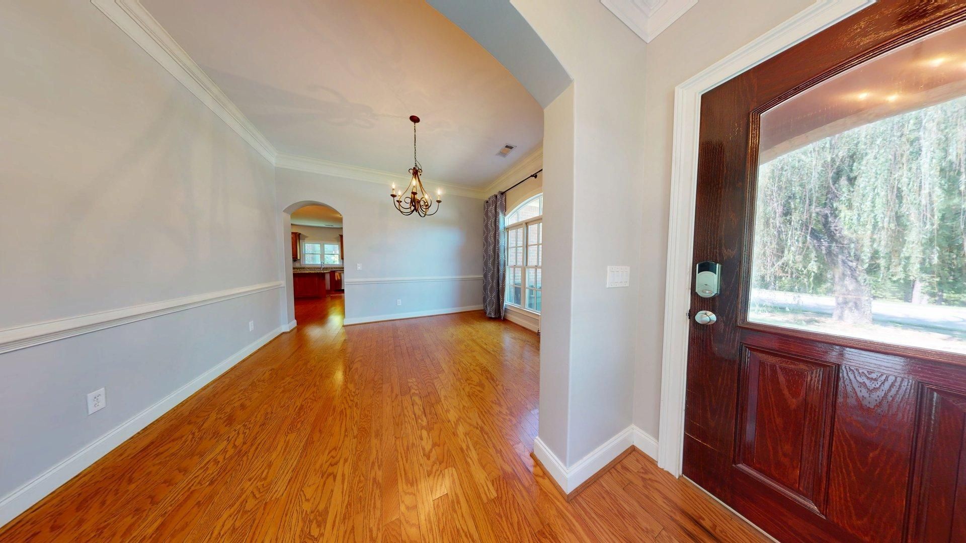 Building Photo - 2172 N Donahue Dr