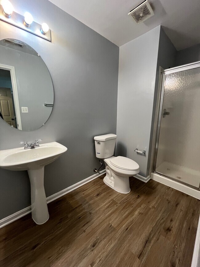 Building Photo - 3 Diamond Hill Ct