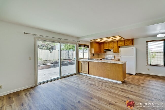 Building Photo - Sunnyvale home with central air and new LV...