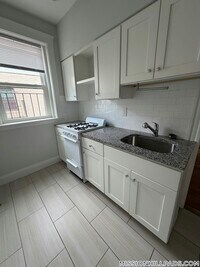 Building Photo - 49 Worthington St