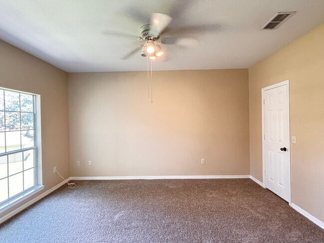 Building Photo - “3/2 Condo w/ GARAGE in Gate Parkway Area