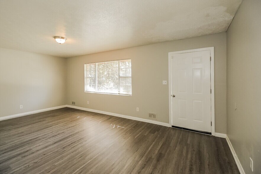 Building Photo - 8392 San Jose Trail