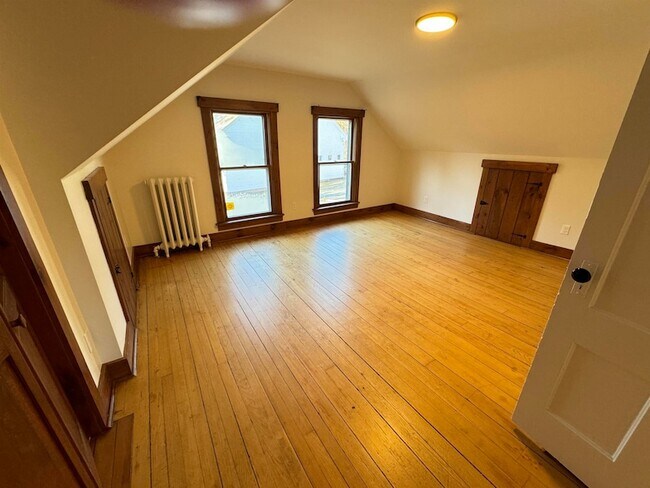 Building Photo - 51 Cabot Ln