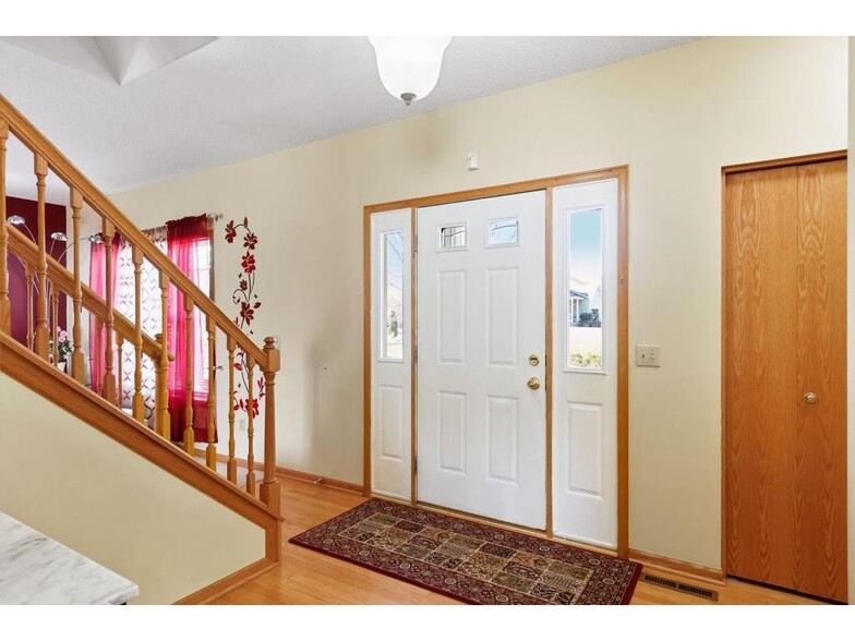 Building Photo - 2142 Groveland Way