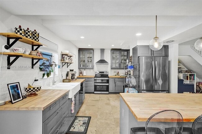 Building Photo - 1165 99th St