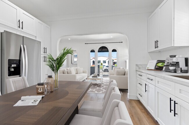 Building Photo - 2832 12th Ave